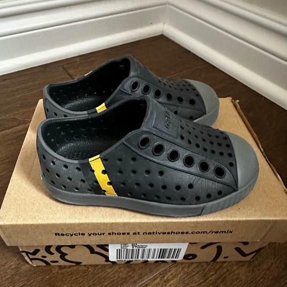 Native black toddler slip on - Picture 1 of 5